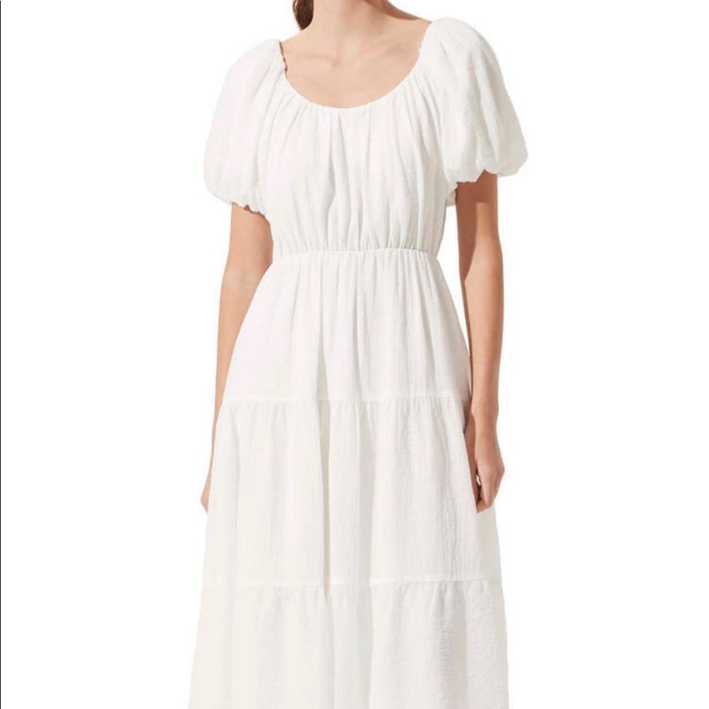 ASTR the Label Tiered Short Sleeve Dress White Size Medium